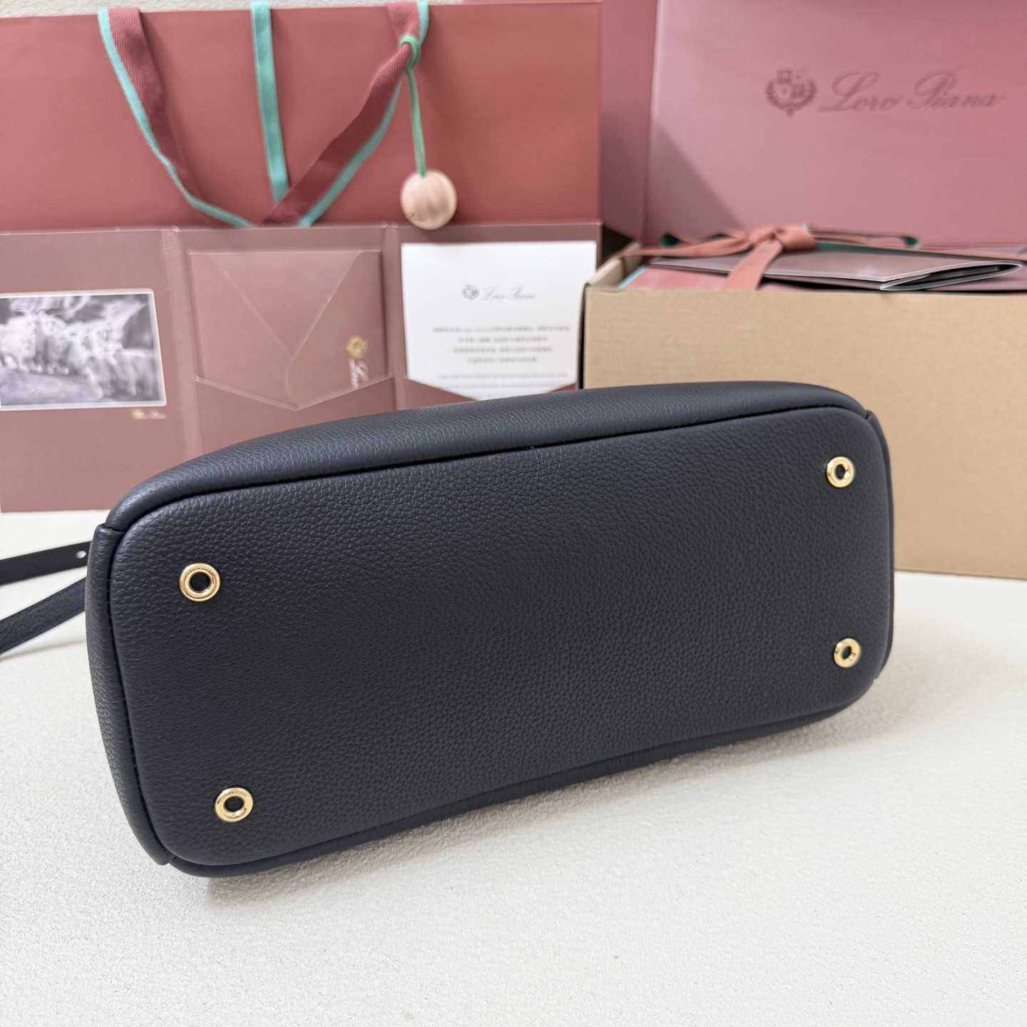 L0r0 P1ana Small Needle Bag 31x15x16cm
