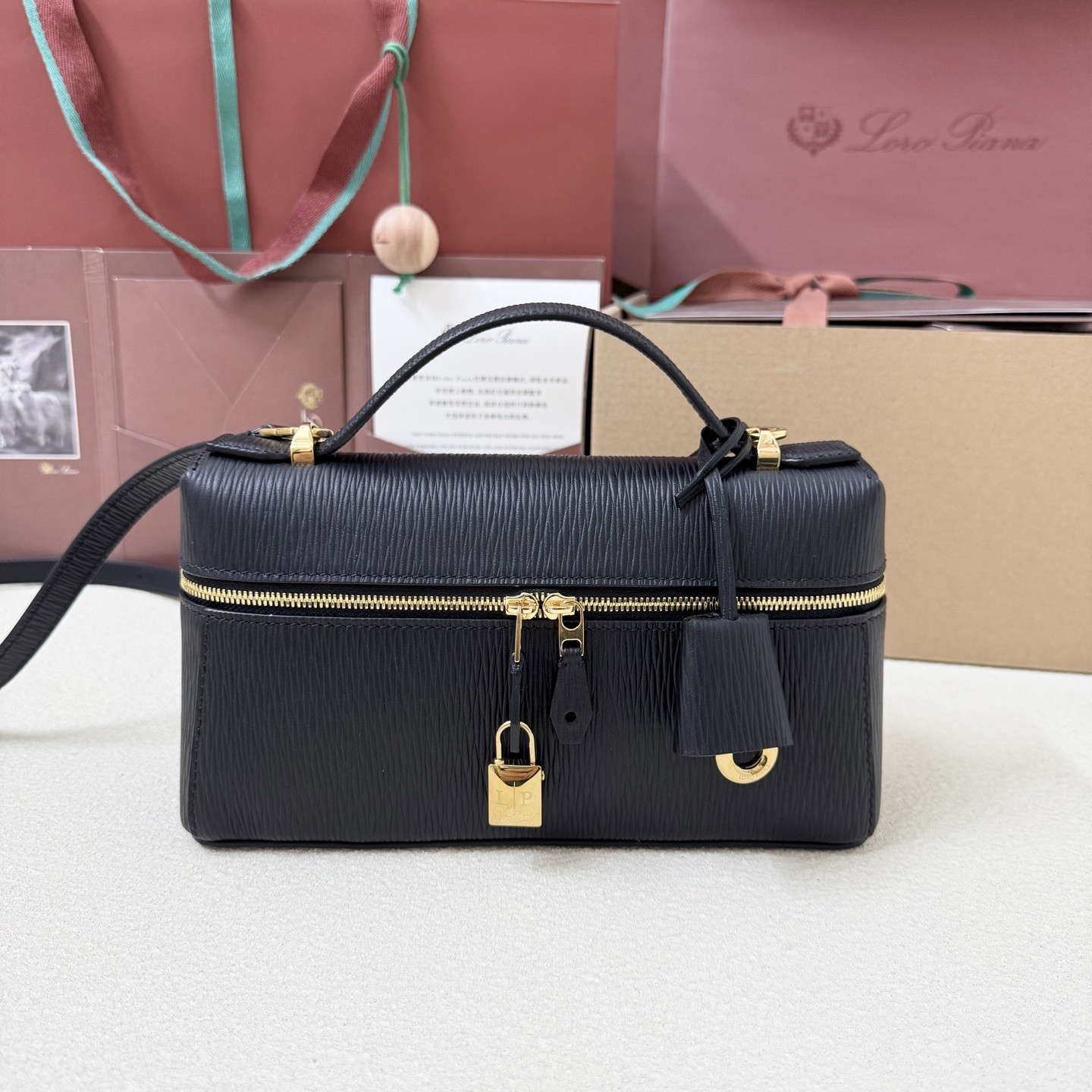 L0r0 P1ana Extra Bag L23 23x12x7cm