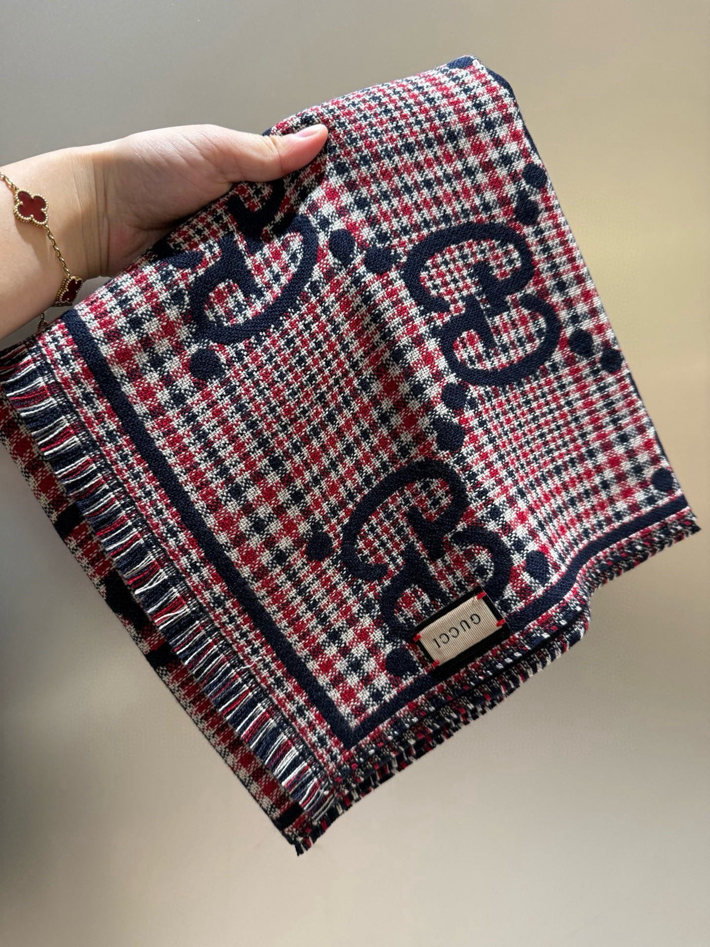 Gvc*1 scarf 47x180cm
