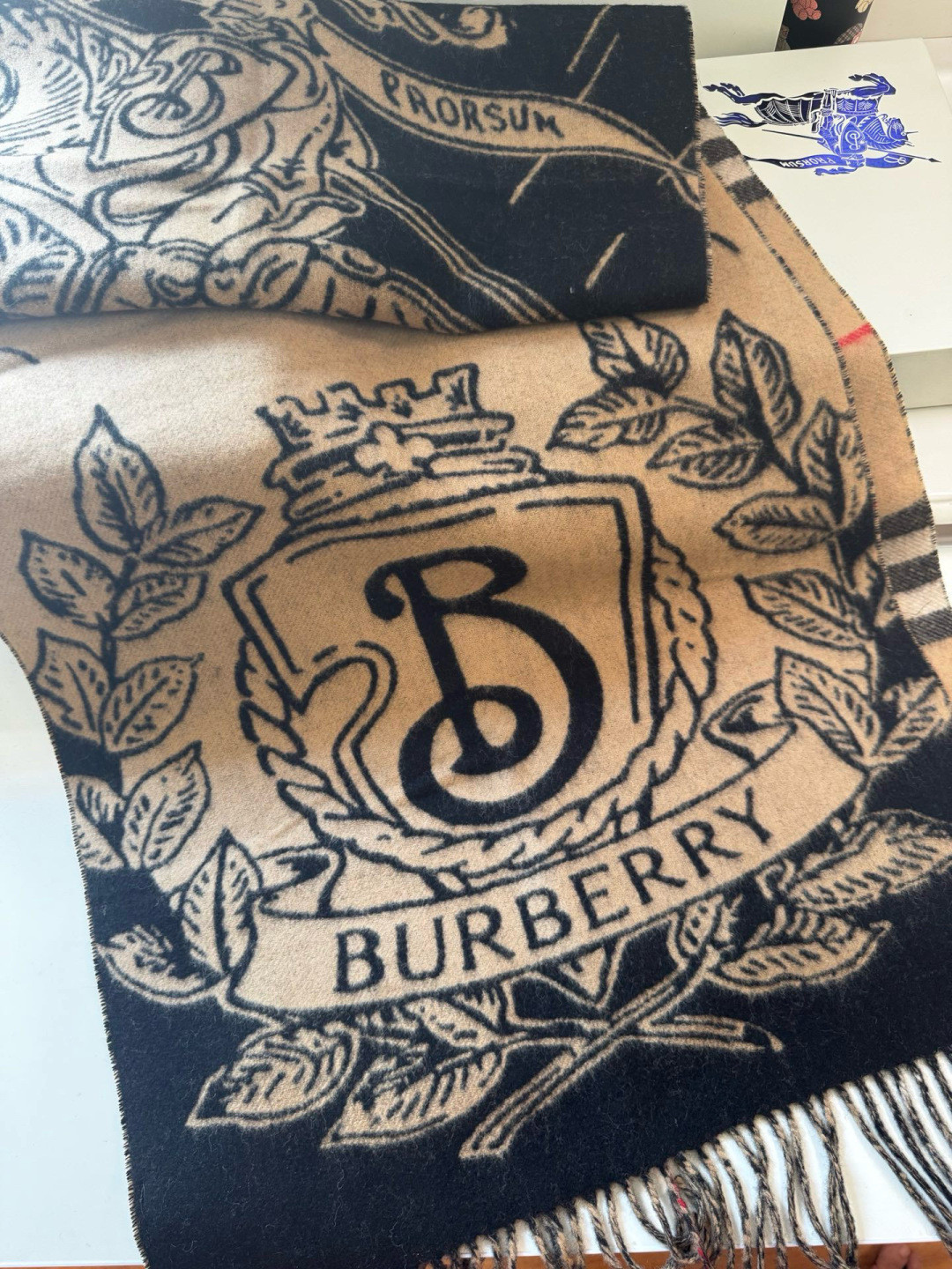 Bv*b*rry Wide Reversible Stormy Knight scarf 50x210cm