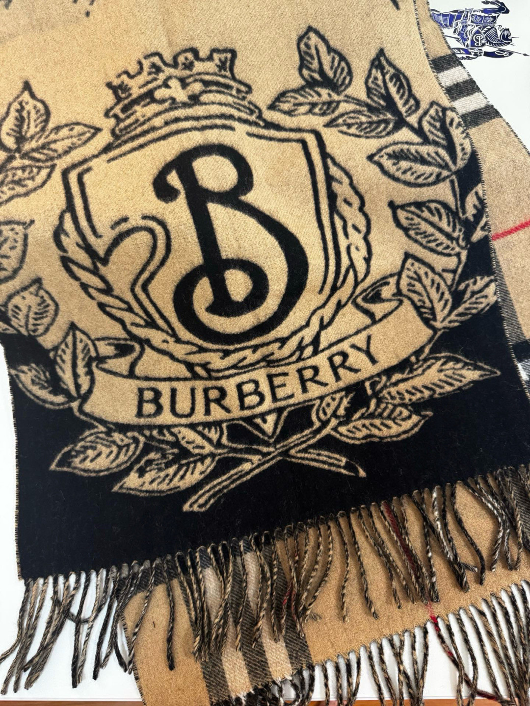 Bv*b*rry Wide Reversible Stormy Knight scarf 50x210cm
