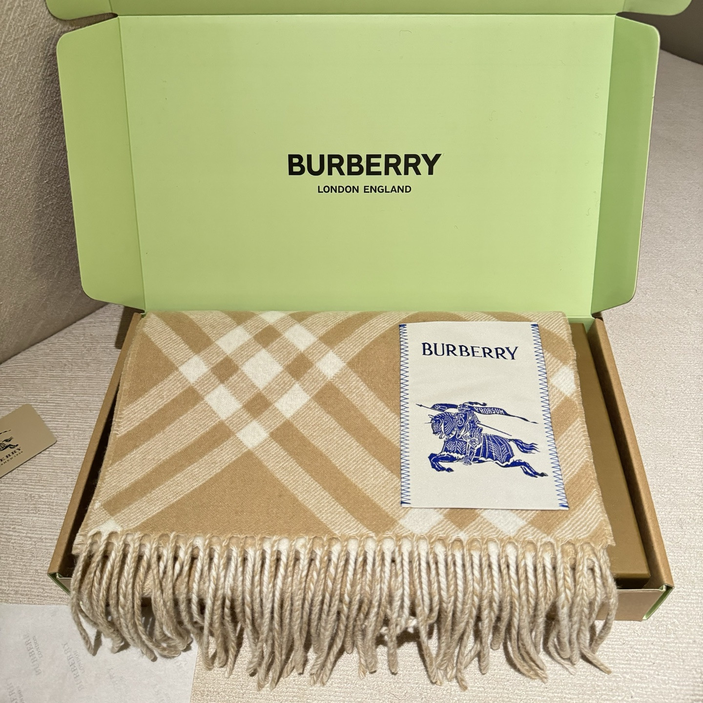 Bv*b*rry scarf 30x168cm 100% cashmere