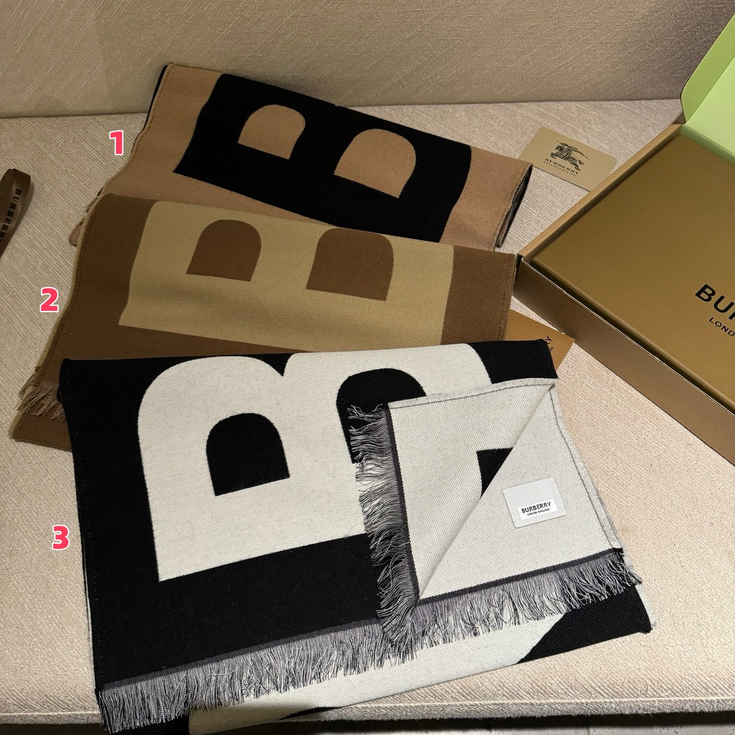 Bv*b*rry scarf 33x188cm 100% wool