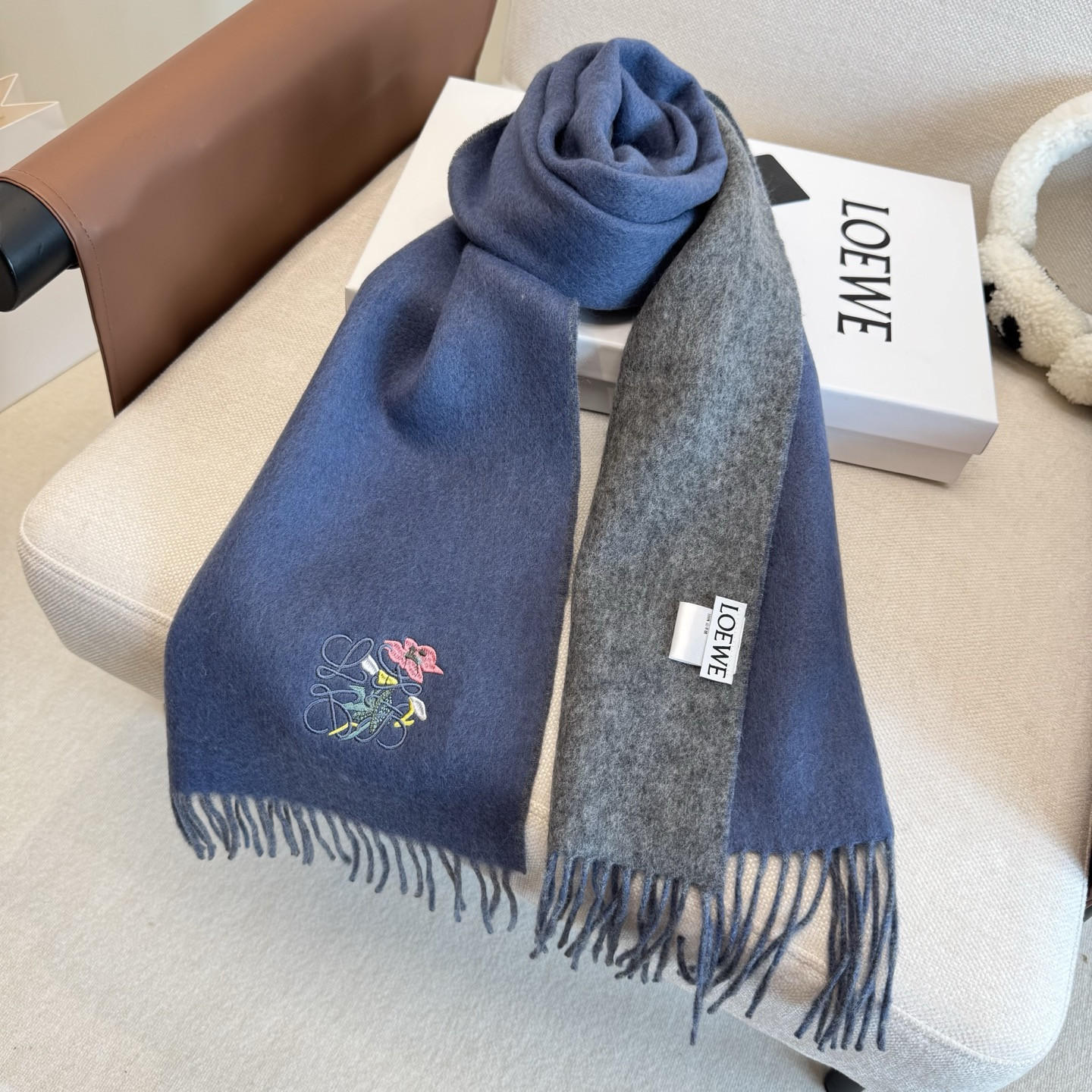 L0ew* scarf 35x180cm