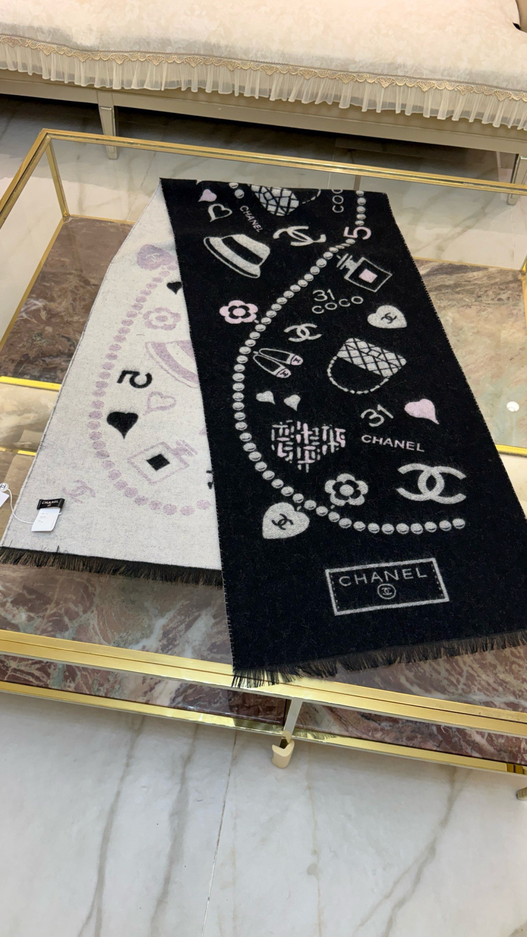 Ch**el scarf 50x200cm 100% cashmere