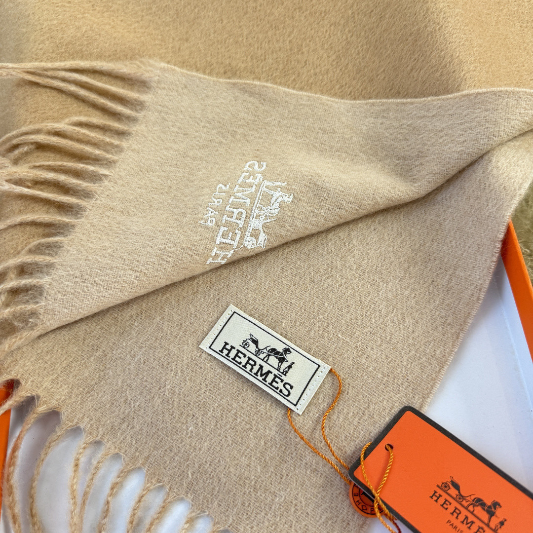 H**me5 scarf 32x180cm