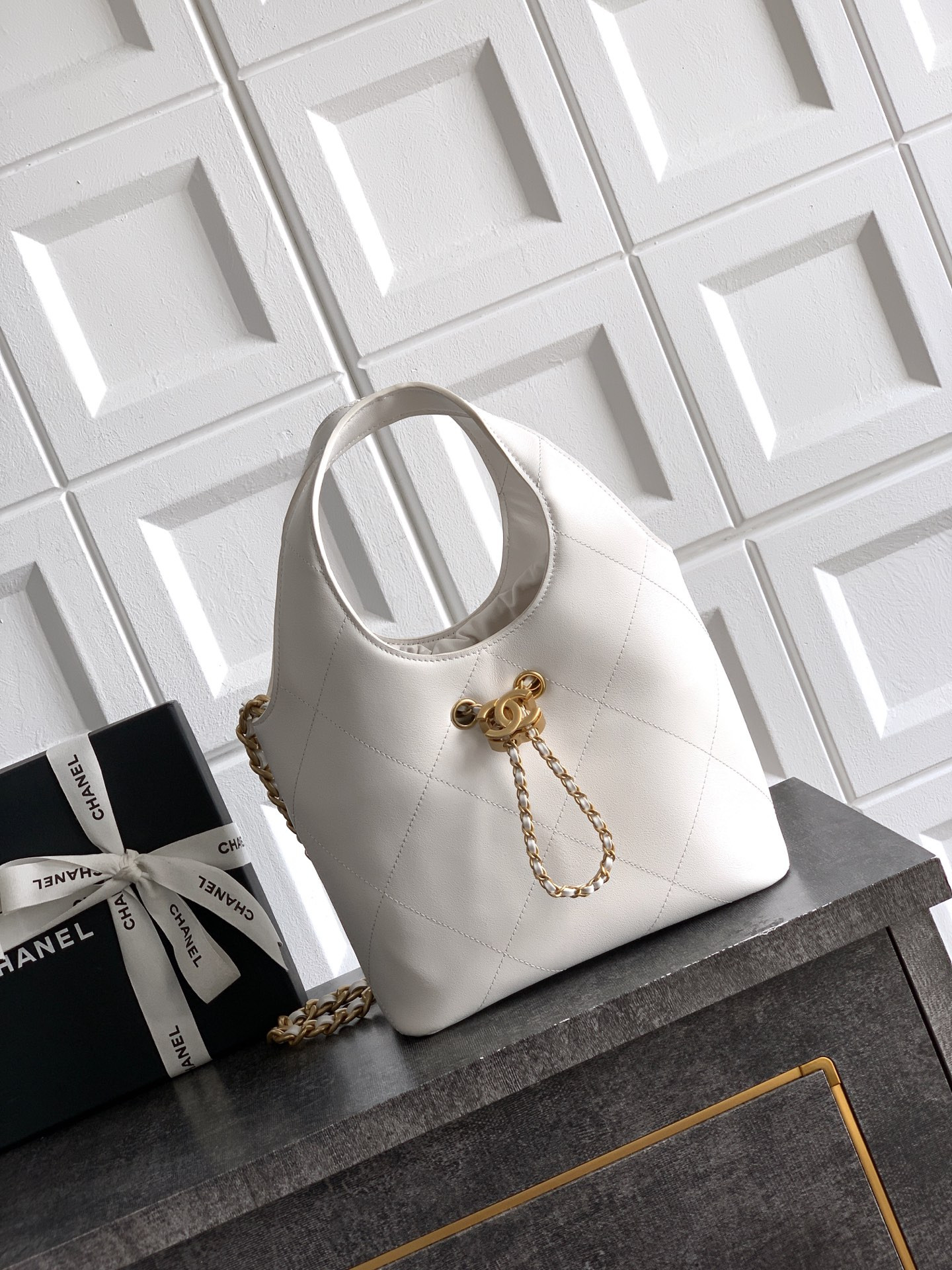 Ch**el 26p shopping bag 26x18x10cm