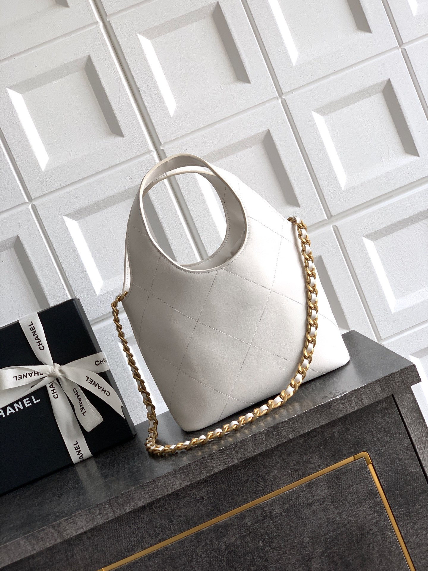 Ch**el 26p shopping bag 26x18x10cm