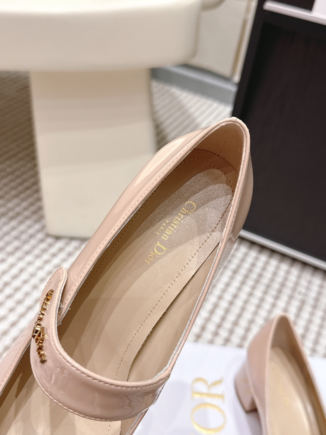 ua D10r lolita high heels