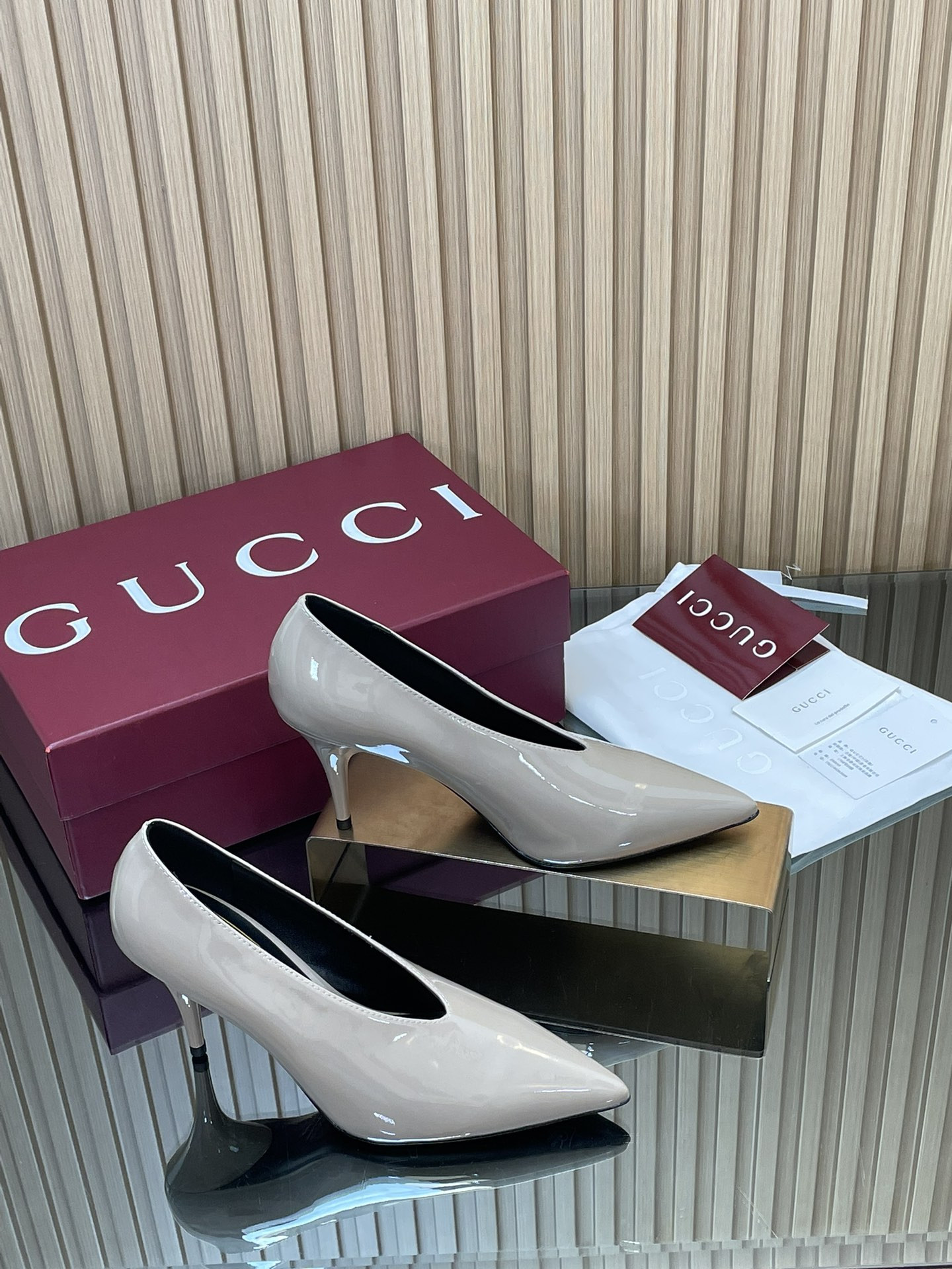 ua Gvc*1 97 heeled pump