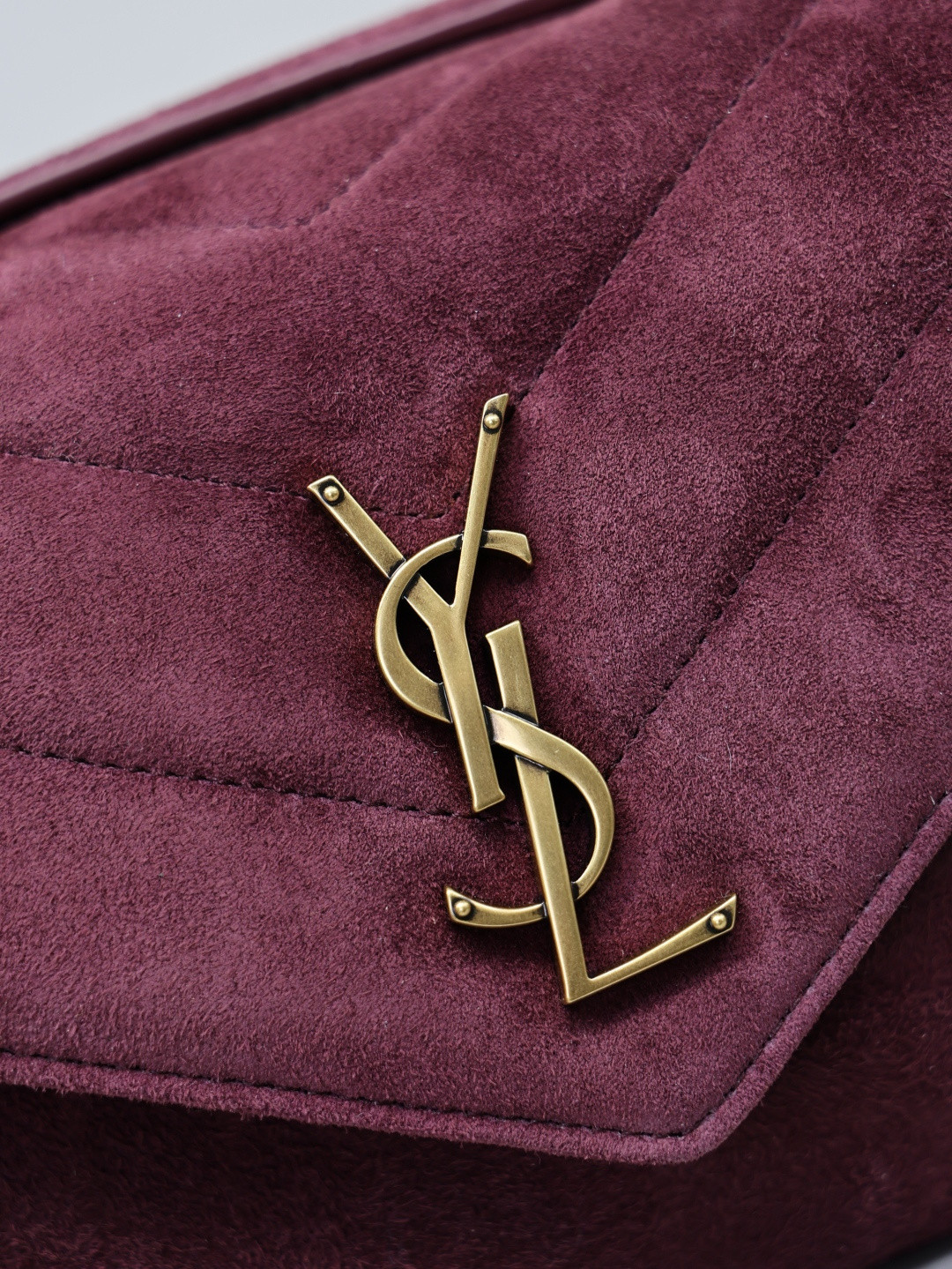 Y51 loulou small in suede 24x14x6cm