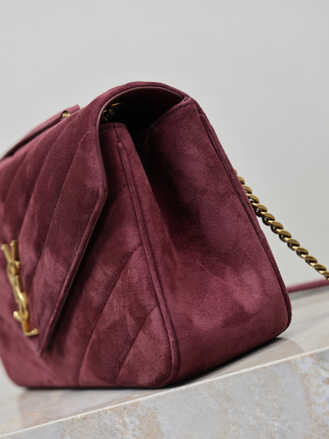 Y51 loulou medium in suede 29x17x8cm