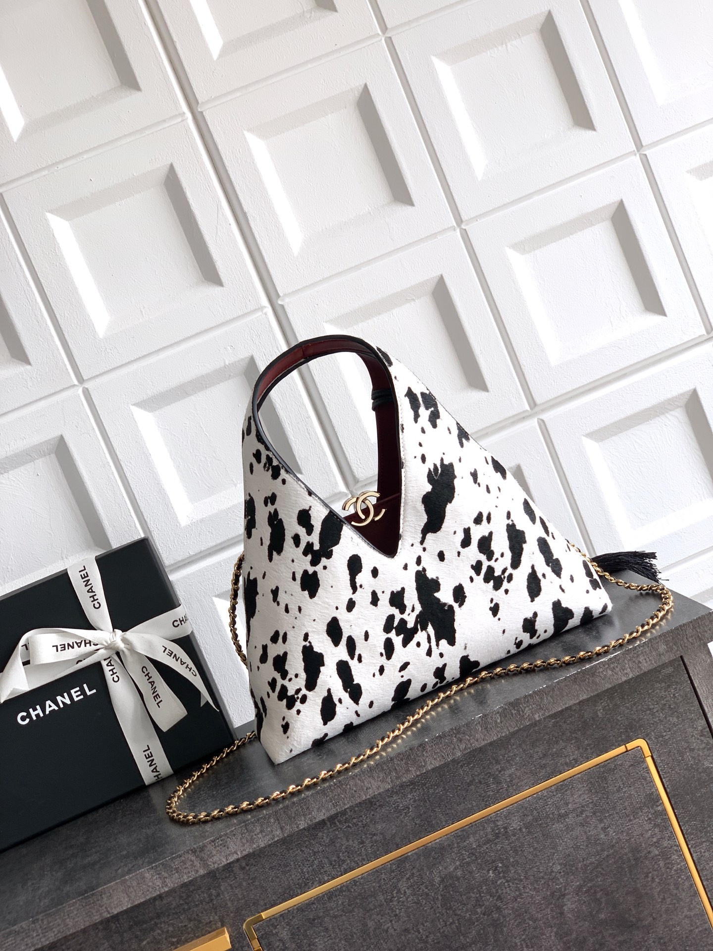 Ch**el tote bag 32x32x11