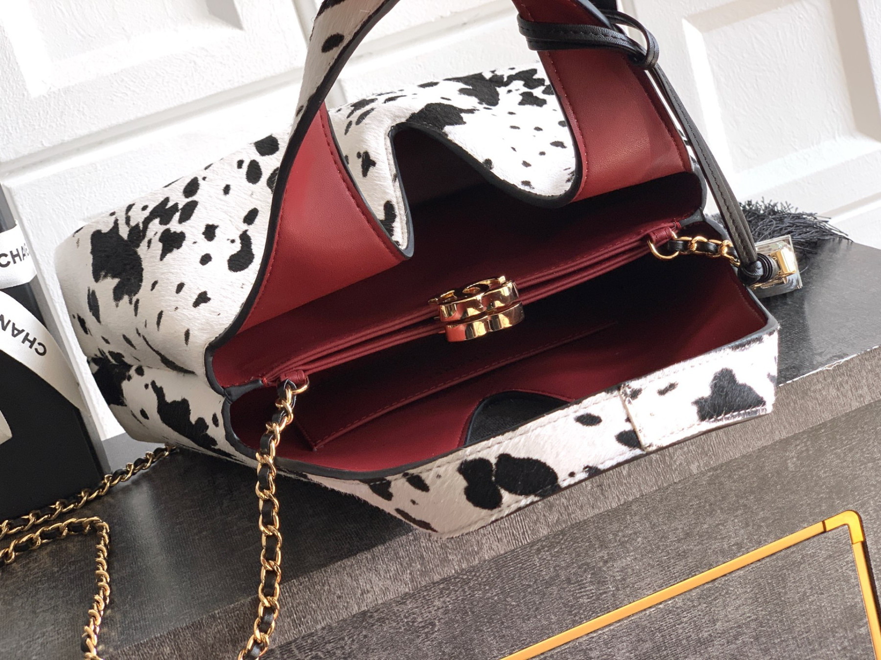 Ch**el tote bag 32x32x11