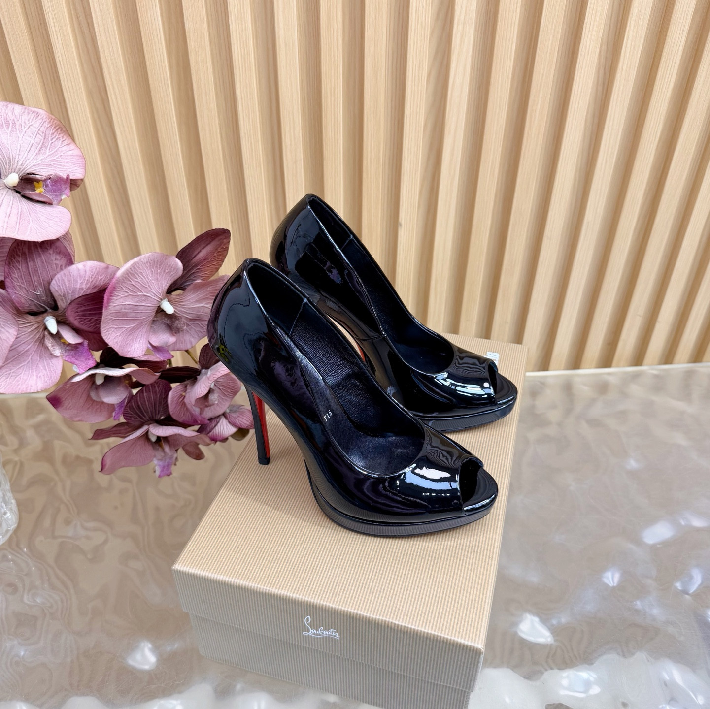 ua Chr1st1an louboutin pumps 12cm heel